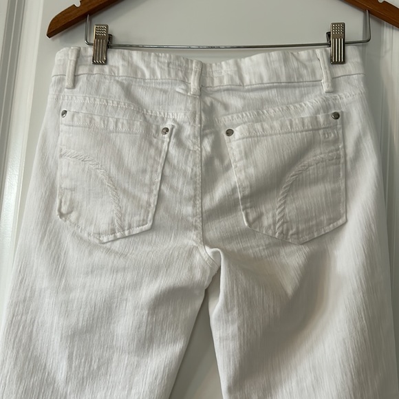Joe's Jeans Provocateur Jeans w Frayed Hems in Jenny Wash (White) w MEASUREMENTS - Picture 11 of 15